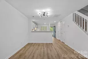 10822 Holly Ridge Blvd, Charlotte, NC 28216 - Photo 8