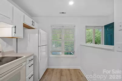 10822 Holly Ridge Boulevard, Charlotte, NC 28216 - Photo 6