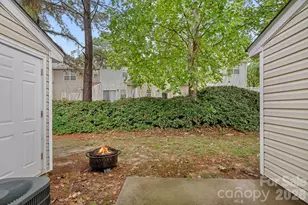 10822 Holly Ridge Blvd, Charlotte, NC 28216 - Photo 20