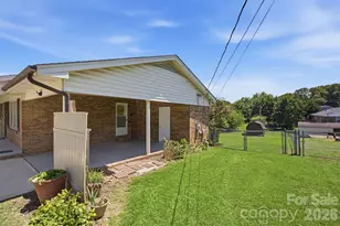 1515 Dallas Cherryville Hwy, Dallas, NC 28034 - Photo 4