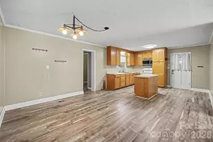 202 W Debby Dr, Shelby, NC 28152 - Photo 10