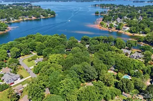 21235 Sandy Cove Rd, Cornelius, NC 28031 - Photo 6