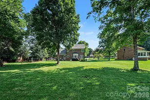 10010 Drawbridge Dr, Charlotte, NC 28215 - Photo 20