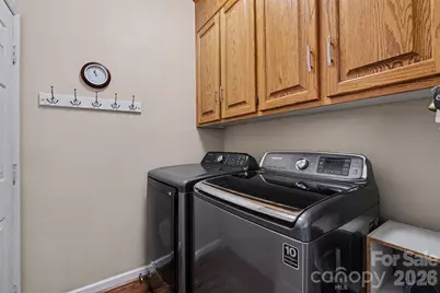 10010 Drawbridge Drive, Charlotte, NC 28215 - Photo 18