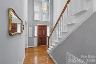 10010 Drawbridge Dr, Charlotte, NC 28215 - Photo 2
