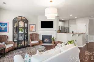 2429 Diplomat Ln, Charlotte, NC 28210 - Photo 8
