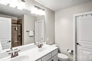 2429 Diplomat Ln, Charlotte, NC 28210 - Photo 14