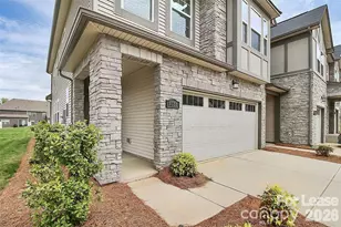 9328 Glenburn Ln, Charlotte, NC 28278 - Photo 2