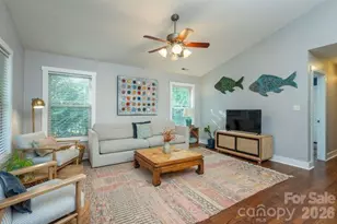 43 Flynn Branch Rd, Asheville, NC 28804 - Photo 2
