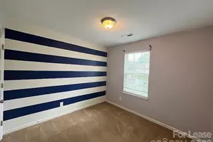 4828 Lynn Lee Cir, Charlotte, NC 28269 - Photo 10