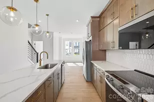 4038 Sophia Dr, Charlotte, NC 28217 - Photo 2