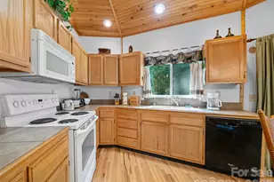 284 Simmons Ridge Rd, Bakersville, NC 28705 - Photo 32