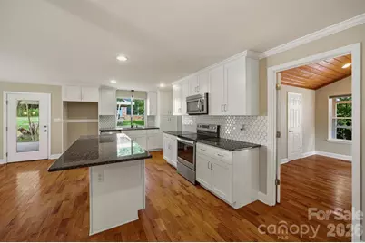 1515 Berkley Street SW, Lenoir, NC 28645 - Photo 12