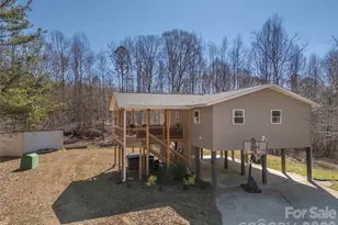 180 Nanhart Ct, Rutherfordton, NC 28139 - Photo 2