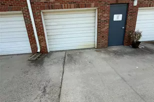 3955 Picasso Court, Charlotte, NC 28205 - Photo 4