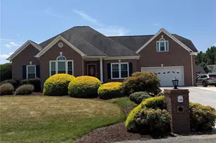 1908 Norfolk Pine Ct, Gastonia, NC 28056 - Photo 2