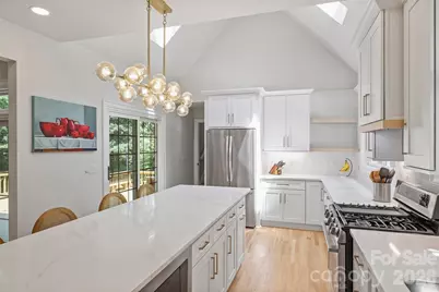 7701 Walthall Court, Charlotte, NC 28210 - Photo 16
