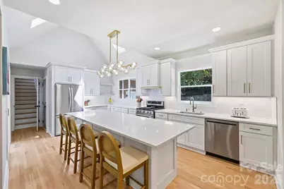 7701 Walthall Court, Charlotte, NC 28210 - Photo 14