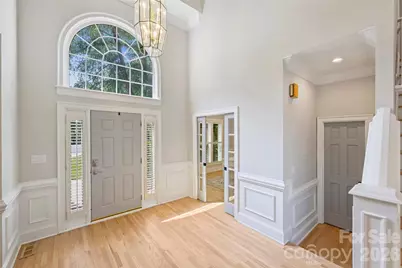 7701 Walthall Court, Charlotte, NC 28210 - Photo 4