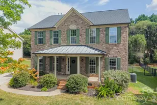 281 Fischer Rd, Fort Mill, SC 29715 - Photo 2