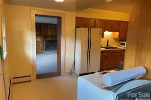 318 Academy St, Canton, NC 28716 - Photo 22
