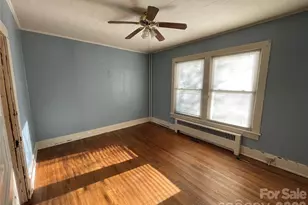 318 Academy St, Canton, NC 28716 - Photo 24