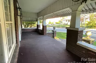 318 Academy St, Canton, NC 28716 - Photo 2
