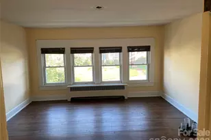 318 Academy St, Canton, NC 28716 - Photo 12