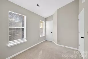 6407 Windsor Gate Ln, Charlotte, NC 28215 - Photo 16