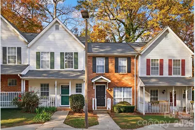 6407 Windsor Gate Lane, Charlotte, NC 28215 - Photo 18