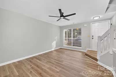 6407 Windsor Gate Lane, Charlotte, NC 28215 - Photo 8