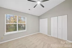 6407 Windsor Gate Ln, Charlotte, NC 28215 - Photo 12