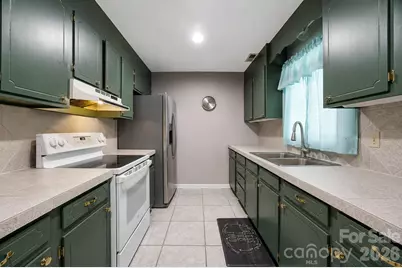 302 W Elm Street, Wingate, NC 28174 - Photo 8