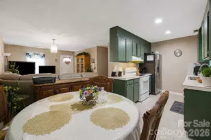 302 W Elm St, Wingate, NC 28174 - Photo 6