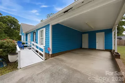 302 W Elm Street, Wingate, NC 28174 - Photo 2