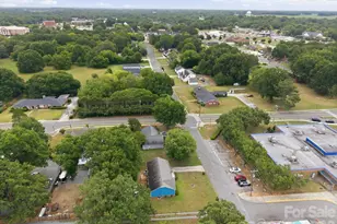 302 W Elm St, Wingate, NC 28174 - Photo 24