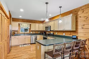 1064 Point of View Dr, Waynesville, NC 28785 - Photo 16