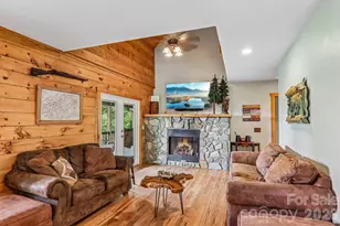1064 Point of View Dr, Waynesville, NC 28785 - Photo 4