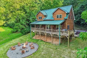 1064 Point of View Dr, Waynesville, NC 28785 - Photo 1