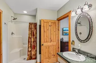 1064 Point of View Dr, Waynesville, NC 28785 - Photo 24