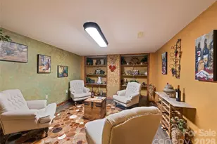 910 California Creek Rd, Mars Hill, NC 28754 - Photo 20