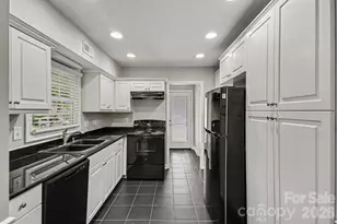 5200 Birchbark Ln, Charlotte, NC 28227 - Photo 8