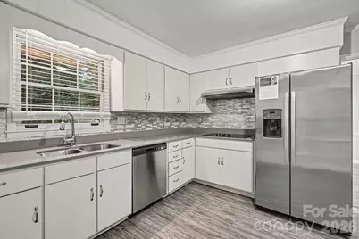 5505 Trossacks Court, Charlotte, NC 28212 - Photo 8