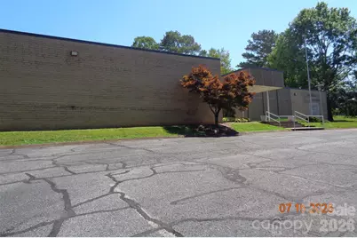 30 Catawba Valley Boulevard SE, Hickory, NC 28602 - Photo 1