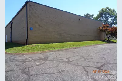30 Catawba Valley Boulevard SE, Hickory, NC 28602 - Photo 2