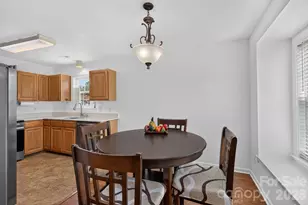 906 Woodhill Dr, Fletcher, NC 28732 - Photo 8