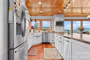 1013 Perry Rd, West Jefferson, NC 28694 - Photo 10