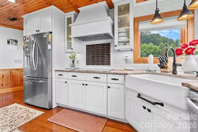 1013 Perry Road, West Jefferson, NC 28694 - Photo 12
