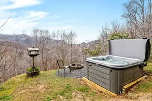 171 Jade Dr, Clyde, NC 28721 - Photo 36