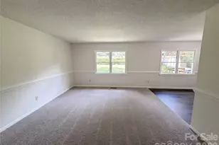1034 Buckingham Ave, Gastonia, NC 28054 - Photo 6